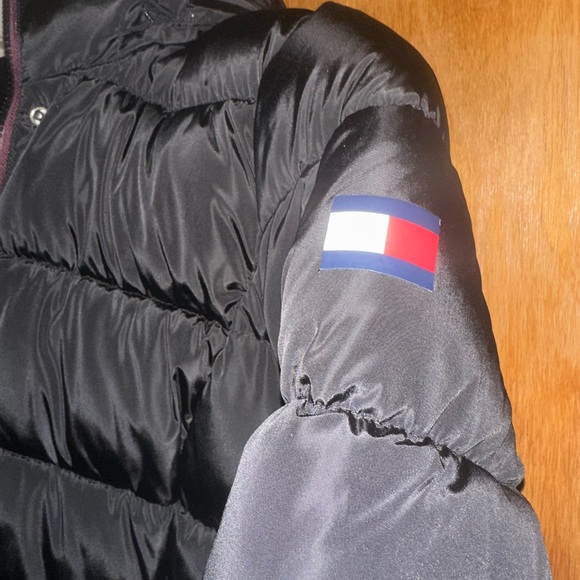 Tommy Hilfiger puffer coat - Picture 4 of 6